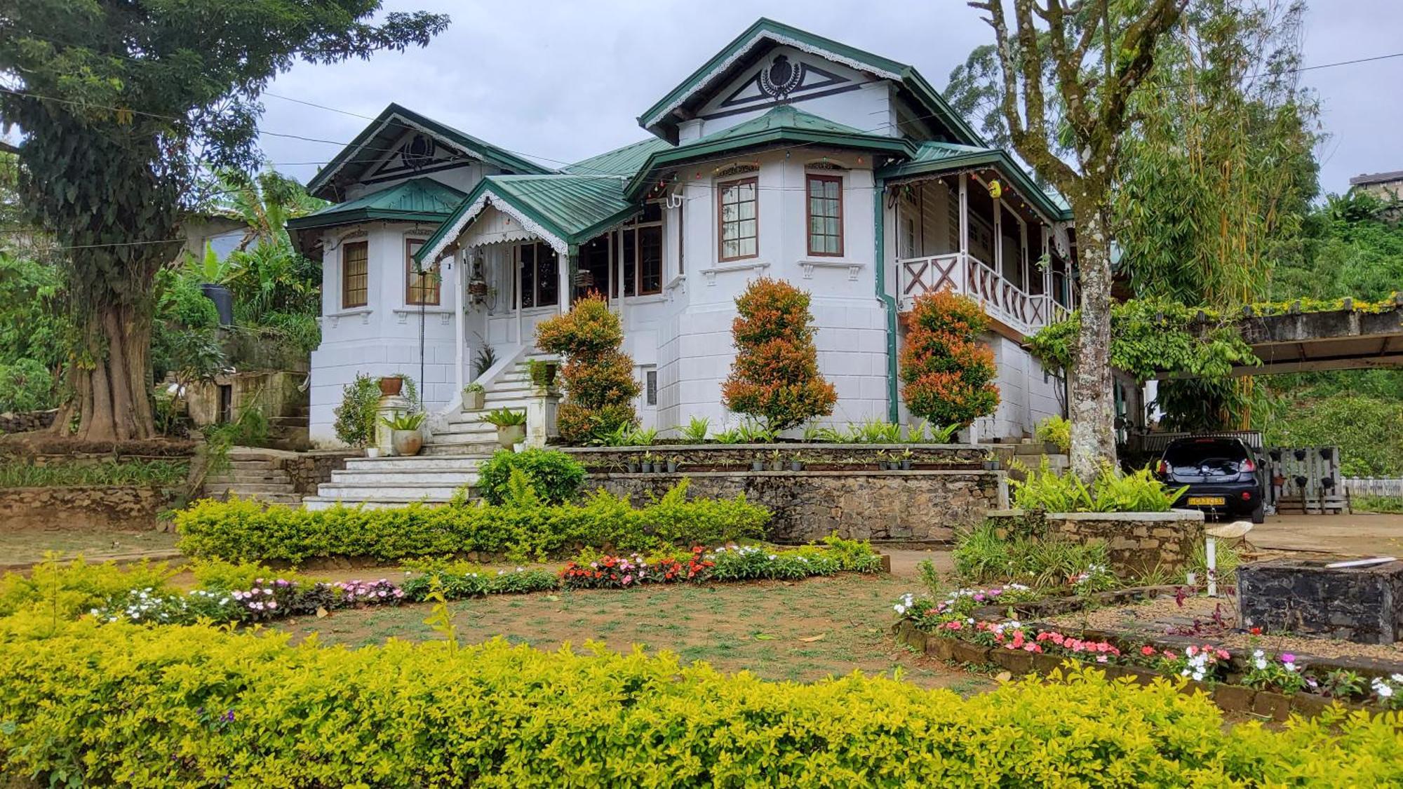 Walauwa On The Hill Hotel Hatton Exterior photo