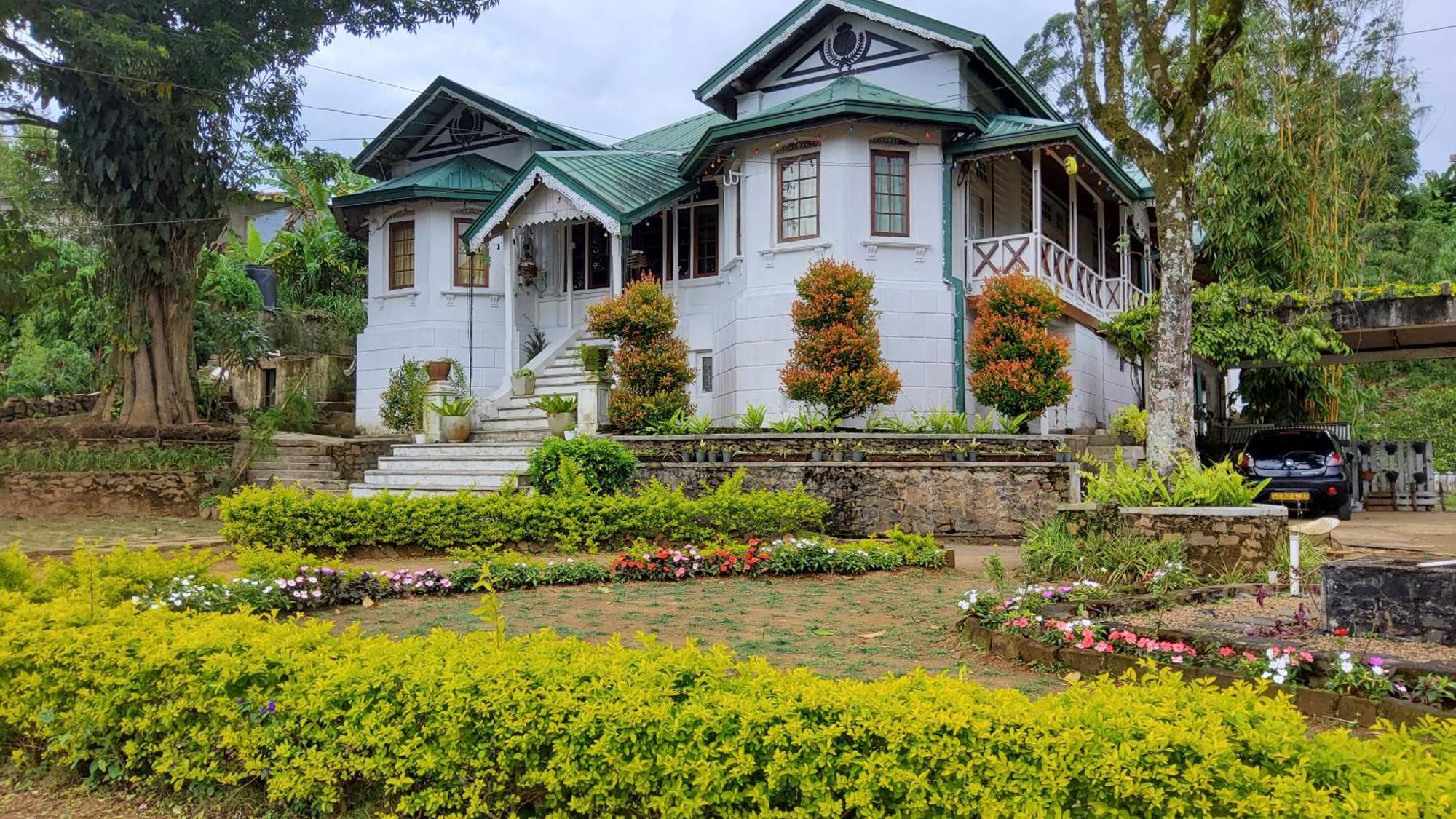 Walauwa On The Hill Hotel Hatton Exterior photo